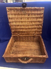 Vintage Weidekorbgeflecht Koffer Tragekoffer vllt. mal Picknickkorb ? o. Inhalt