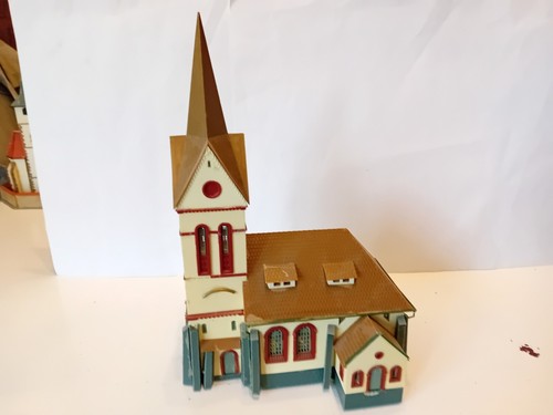 Spur dorf kirche - h0, fertig