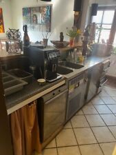 Theke mit Zapfhahn und Kühlung