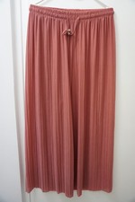 Damen  Palazzohose Stoff Hose Plissee Rosa  Gr  One size   gut erhalten