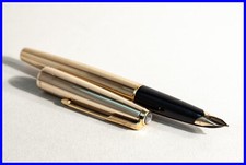 PARKER N° 65 Füller in gold mit MEDIUM 14K 585 gold Feder - Made in England