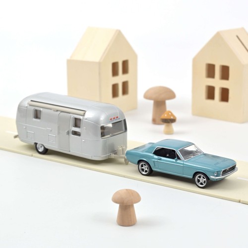 Ford mustang caravane - et,