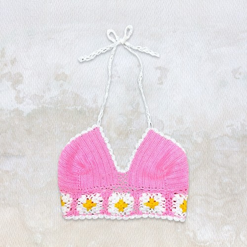 Cute pink crochet daisy