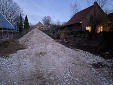 Bauschutt für eine Baustrasse zu Verschenken.