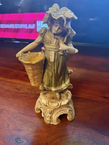 Porzellanfigur jungen mit - jungen,