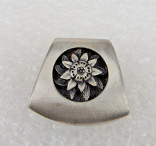 Neugablonz: Trachtenschmuck