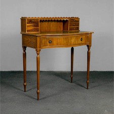 Eleganter Damensekretär im