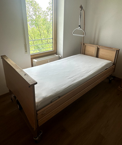 Pflegebett elektrisch