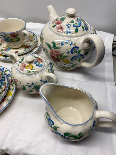 Laura ashley hazelbury - laura,