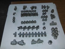 Hydraulikverschraubungen Stehbolzen Bagger Lader