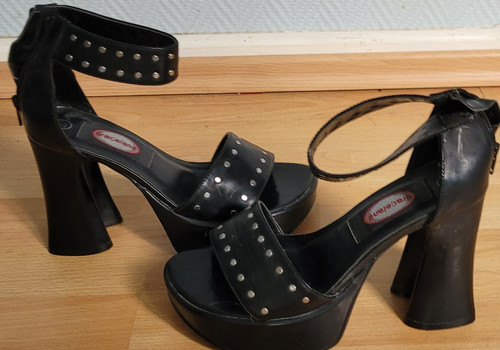 High heels schwarz - heels,