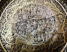 Atemberaubender antiker persischer Qajar im Nahen Osten - mit einer detaillierten höfischen Szene