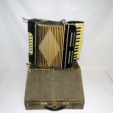 Antikes Akkordeon Antik, mit Koffer, 1940er Jahre Originalzustand Nachlass (744)