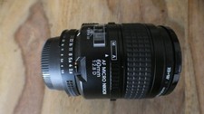 Objektive  "  AF MICRO NIKKOR 60mm "  aus dem Hause " NIKON "