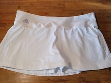 SEXY: ADIDAS Tennisrock