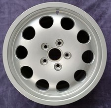 Eine Alufelge orig. Audi