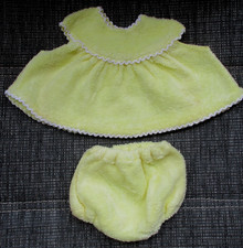 hübsches gelbes Kleidchen + Höschen