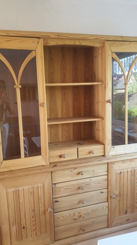 Holzschrank braun glastüren - holzschrank,