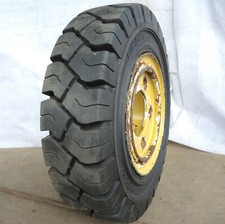 1 x 7.00-12 Solideal Magnum mit Felge Stapler Vollgummi Reifen (TRA136)