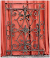 Große Renaissance Fenster Gitter Sachsen Fassade Denkmalschutz Schmiedekunst