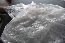 3,75 m Spitze grau silber hellgrau Blumen transparent ca. 1,54 cm breit