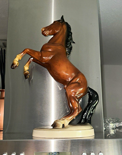 Pferdefigur steigend bemalt - pferdefigur, steigend,