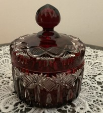 Kristalldose mit Deckel –