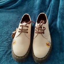 Dr.  Martens Plateau