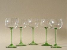 5 Jugendstil Wein Gläser Kristall optisch mundgeblasen Stengelglas Grüner Stiel