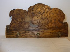 Antike deutsche Poker Arbeit Holz Garderobe 3 Hunde Dackel #W/U