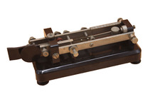 DENTSU-SEIKI K.K. BK-50 SWALLOW BUG MORSE  BAKELITE TELEGRAPH Taste icom yaesu