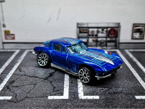Hot wheels corvette stingray - -,
