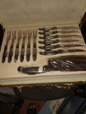 Besteckkoffer mit Zahlenschloss Komplett bestückt