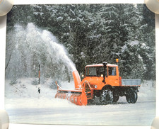 Mercedes Unimog Winterdienst mit Schneepflug, original Showroom Poster