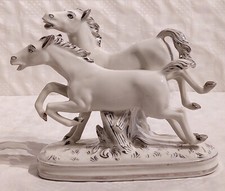Porzellanfigur "Galoppierende