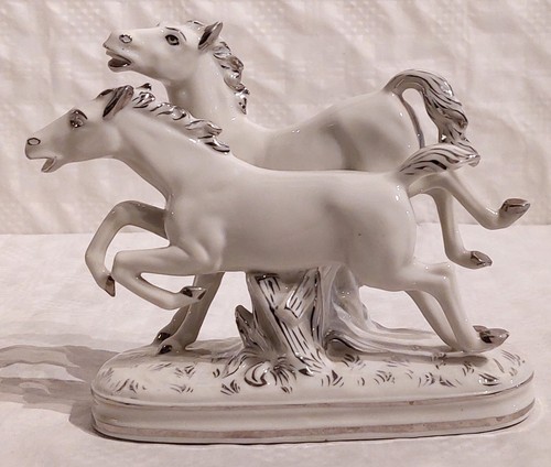 Porzellanfigur galoppierende - porzellanfigur, "galoppierende