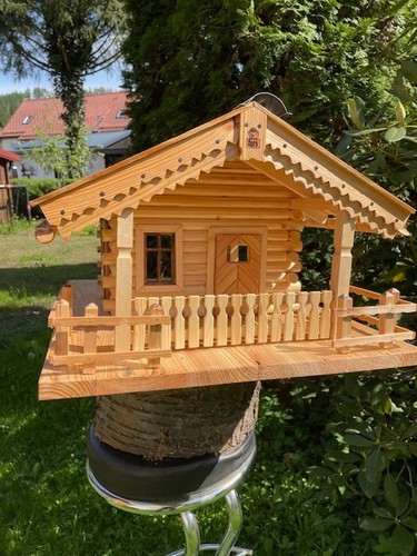 Vogelvilla als futterhaus aus - vogelvilla,