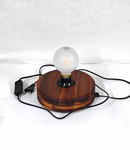 Tischlampe mit rundem