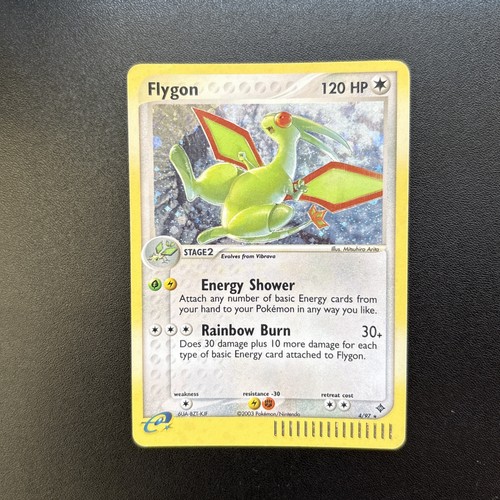 Pokemon flygon holo top - holo,