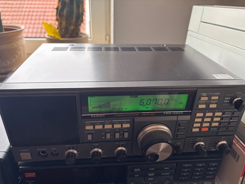 Yaesu frg 8800 - yaesu, +