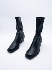 STRADIVARIUS Damen Stiefelette Stiefel Absatzschuh Boots Gr 37 EU Art 25361-98