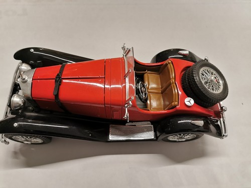 Bburago mercedes benz ssk 18 - bburago, 1:18