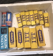 15 Alte Radio- oder Fernsehröhren