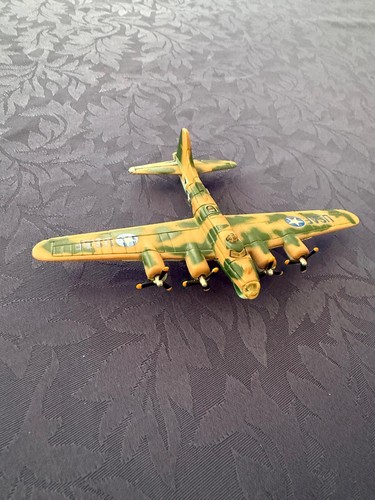 Maisto 17g flying fortress - maisto,