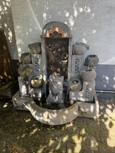 Steinbrunnen aus bali - aus,