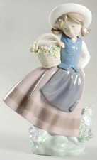 Lladro Children with Flowers