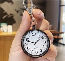Schlüsselanhänger Uhr Tragbare Quarz Taschenuhr mit Clip für Arbeit & Alltag Neu