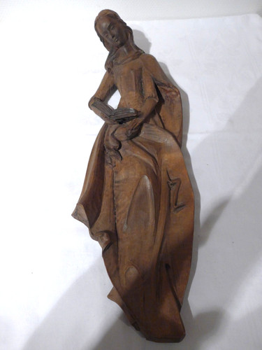 Frauenskulptur mit buch - frauenskulptur,