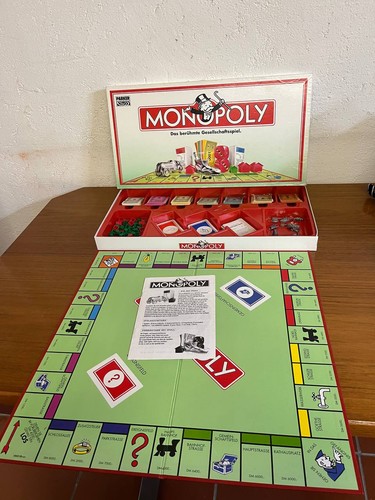 Brettspiel monopoly aus - monopoly,
