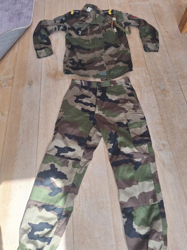 Armee kampfanzug mit - armee,